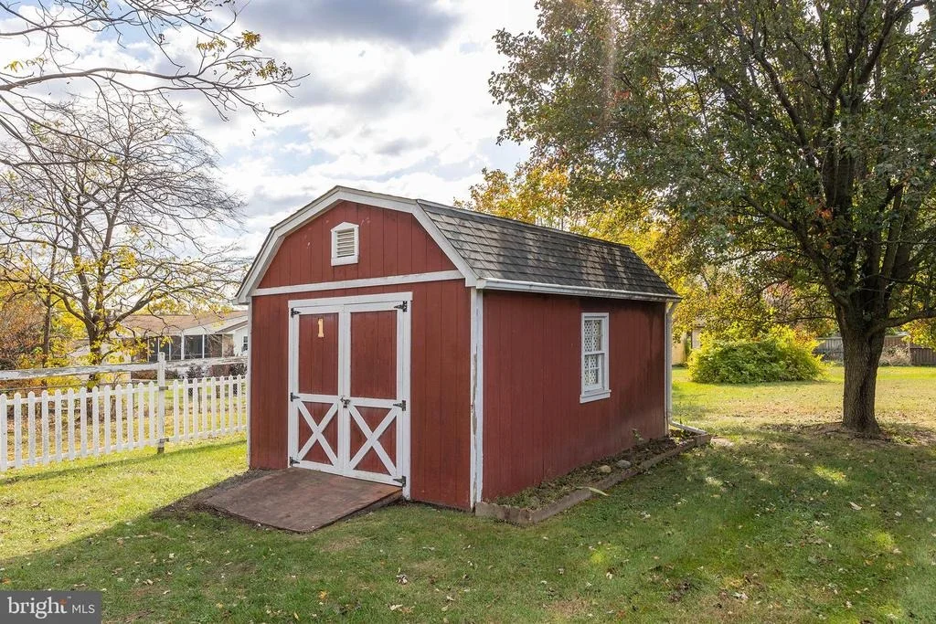 Photo of 204 RIDGE ROAD
