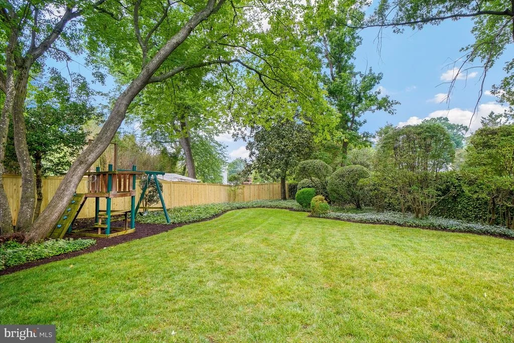 Photo of 8524 DOTER DRIVE