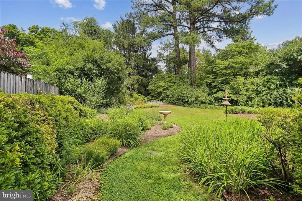 Photo of 3604 HERITAGE LANE