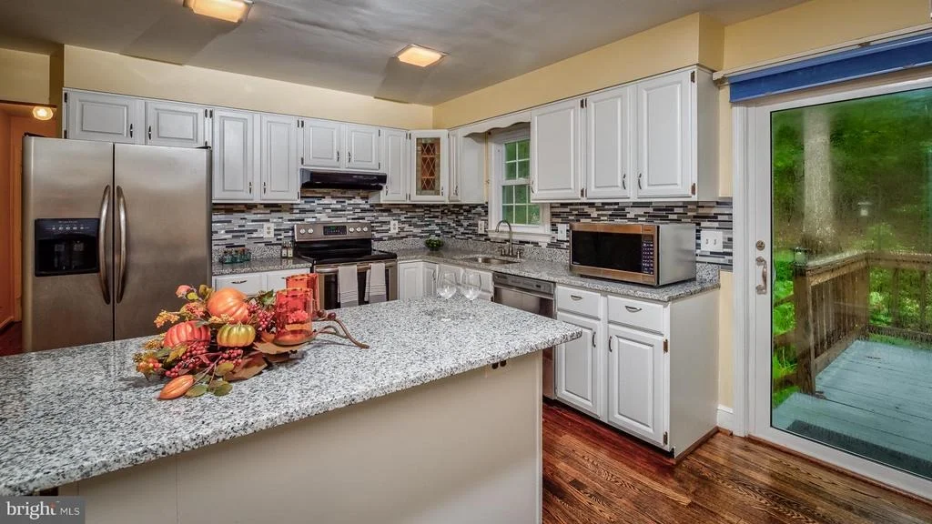 Photo of 8109 MARY JANE DRIVE