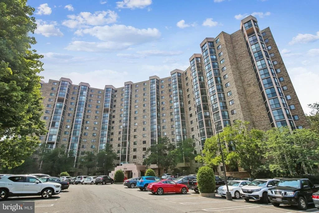 Photo of Unit 310 at 5902 MOUNT EAGLE DRIVE