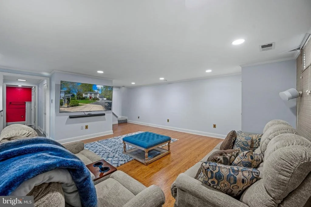 Photo of 6 STARLIGHT COURT
