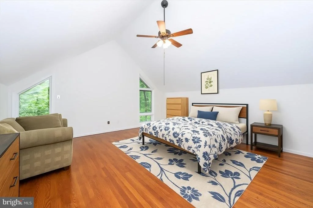 Photo of 9441 HOLBROOK