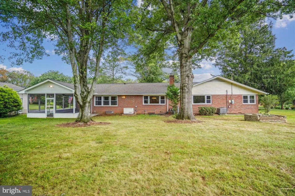 Photo of 16808 NORBROOK DRIVE