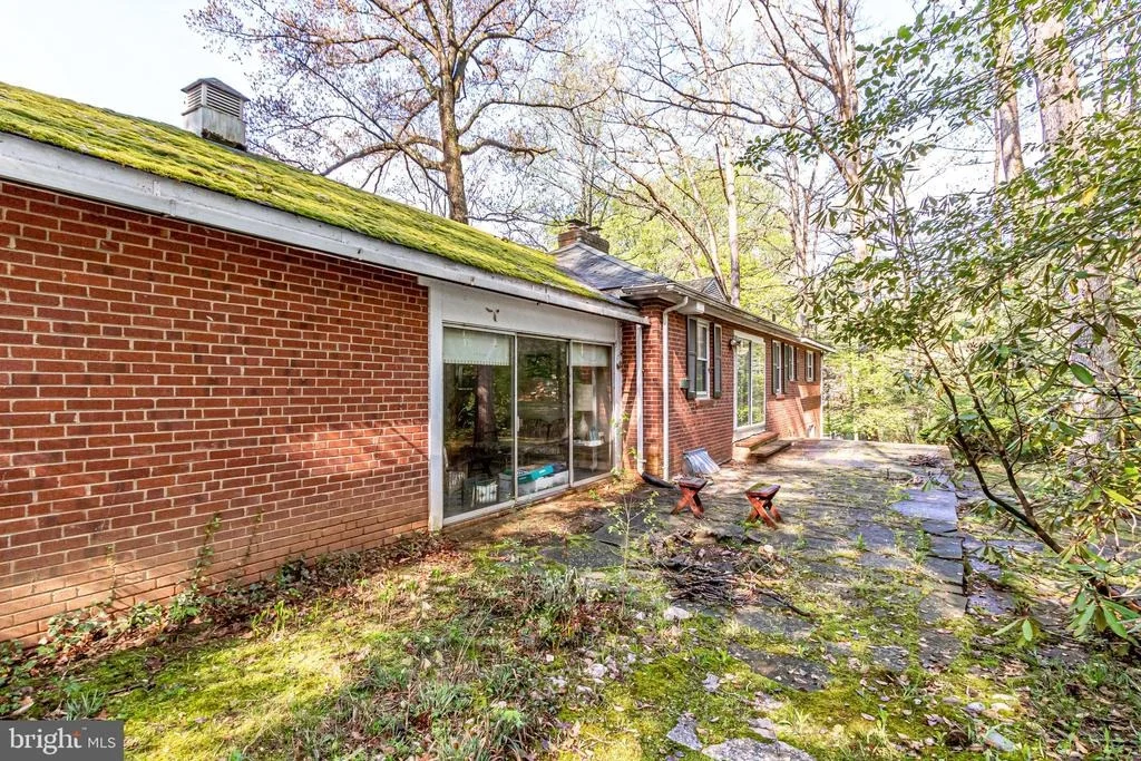 Photo of 9714 ASHBY ROAD