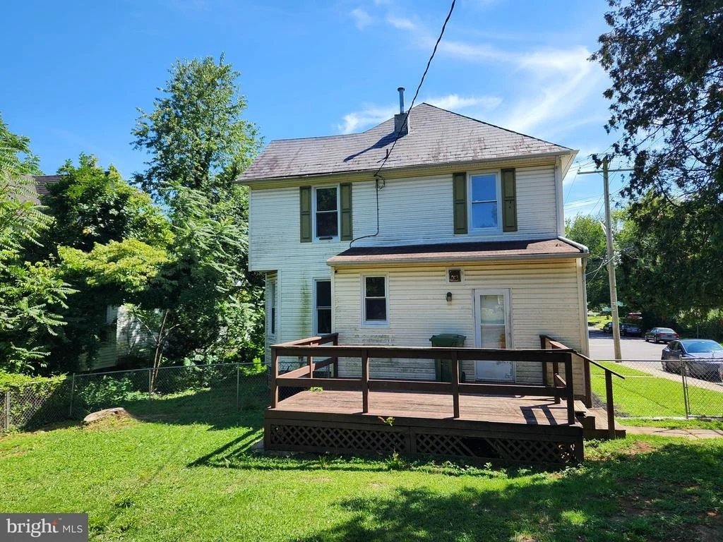 Photo of 4400 WHITE AVENUE