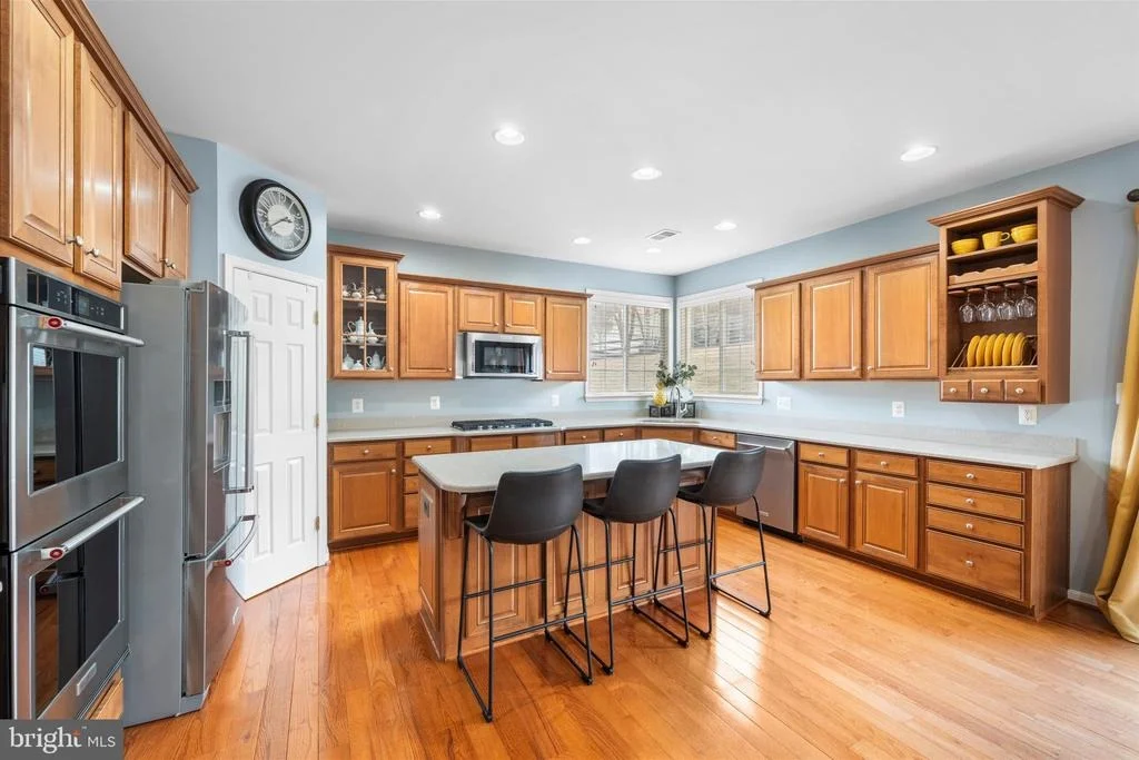 Photo of 6909 MILL VALLEY DRIVE