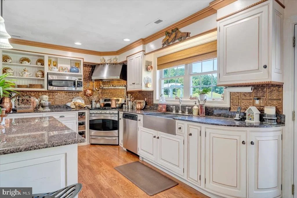 Photo of 2170 LONE IVY ROAD