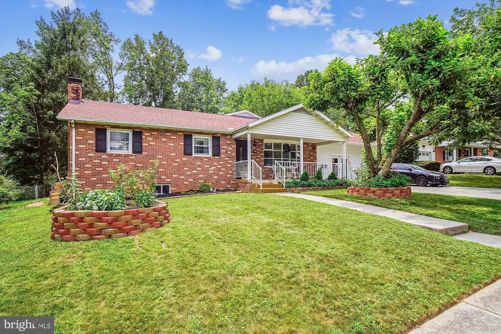 Photo of 702 MIDWAY DRIVE