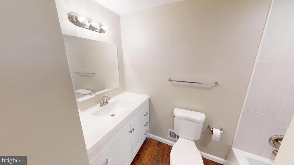 Photo of 5014 NICHOLAS ROAD