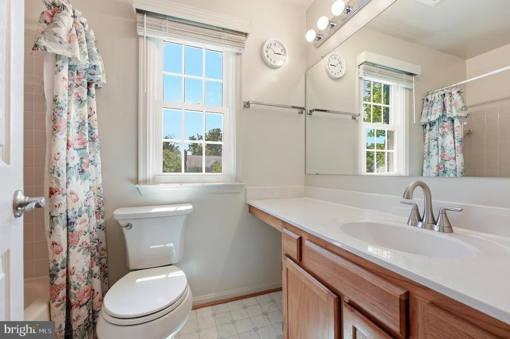 Photo of 1019 CHINABERRY DRIVE
