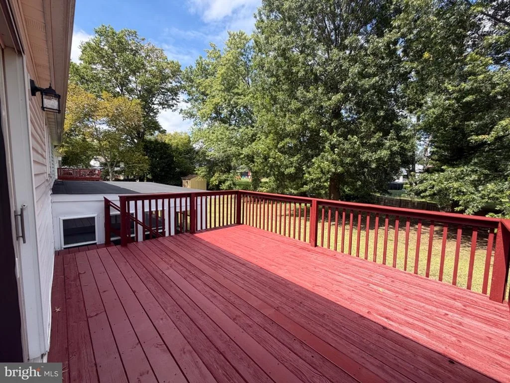 Photo of 806 SUNSET DRIVE