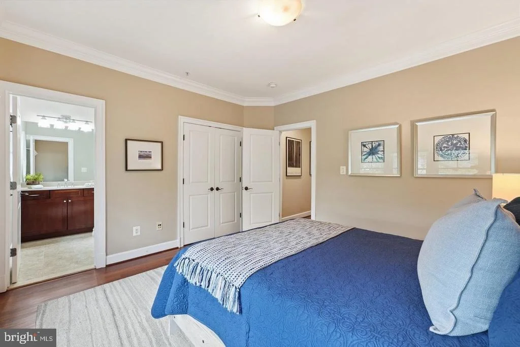 Photo of 4462 MACARTHUR BOULEVARD NW