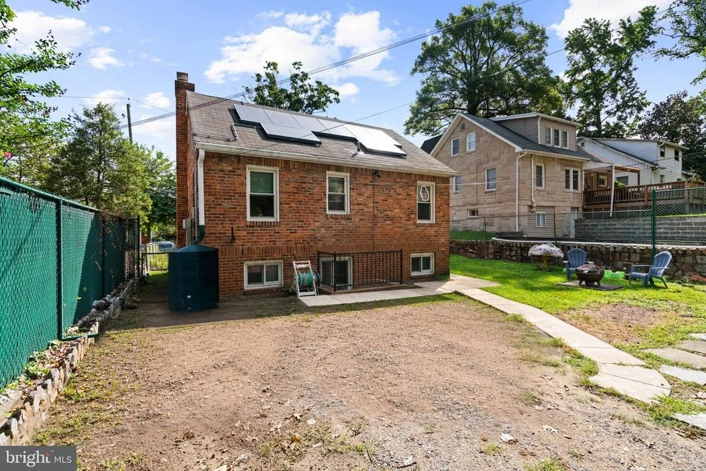 Photo of 1143 44TH PLACE SE