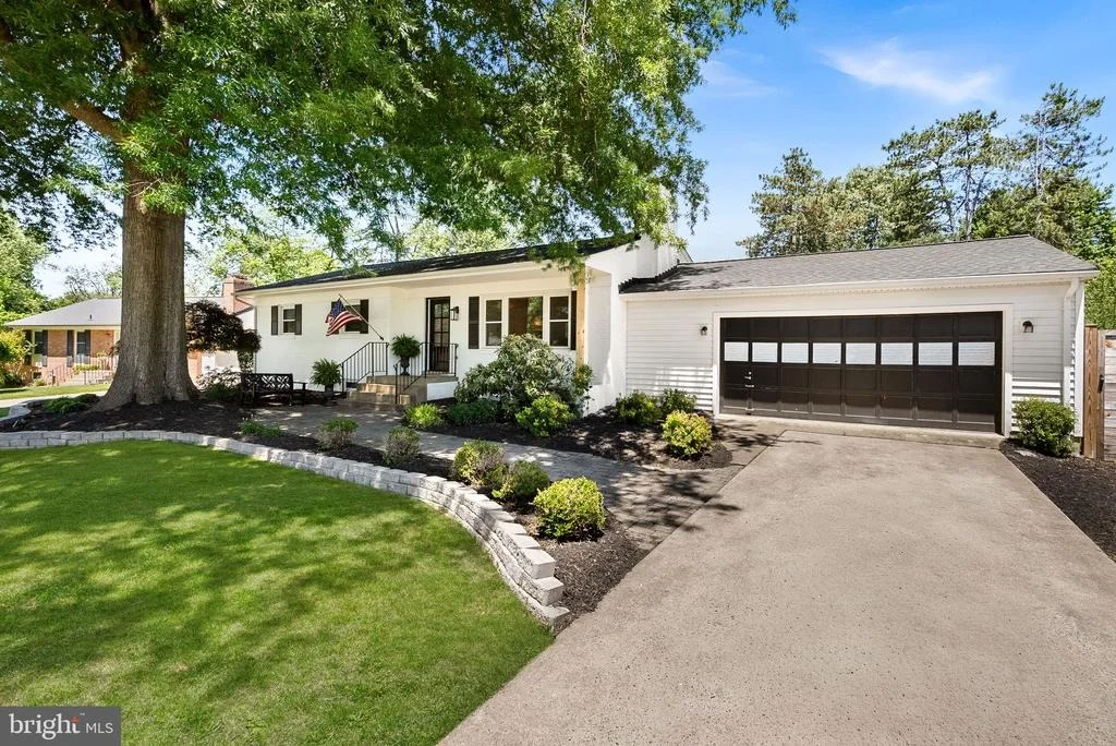 Photo of 10 HAMILTON TERRACE DRIVE