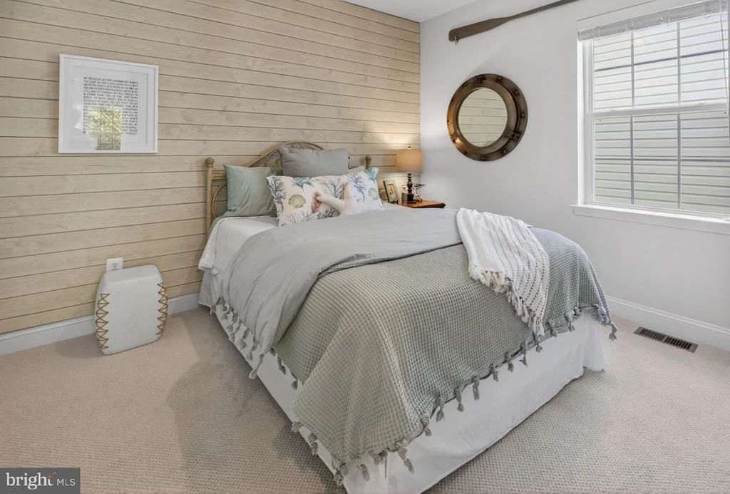 Photo of 18117 WEAVERS MILL LANE