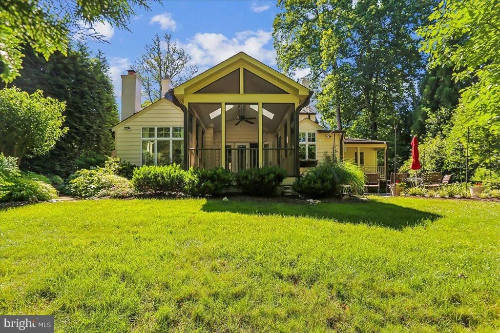 Photo of 3202 PICKWICK LANE