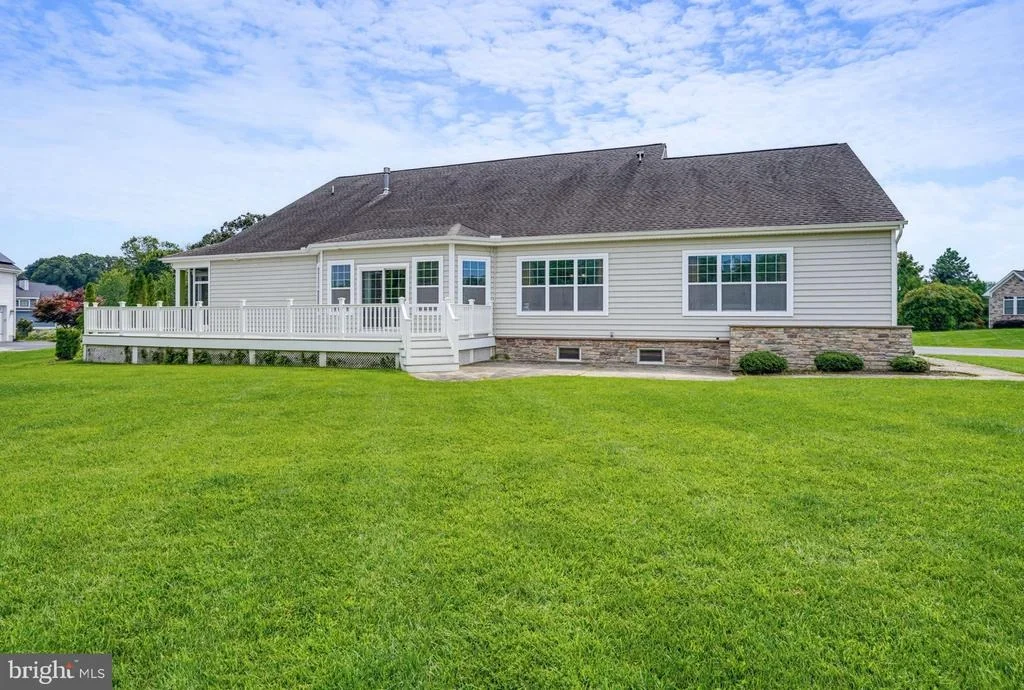 Photo of 35525 PEREGRINE ROAD