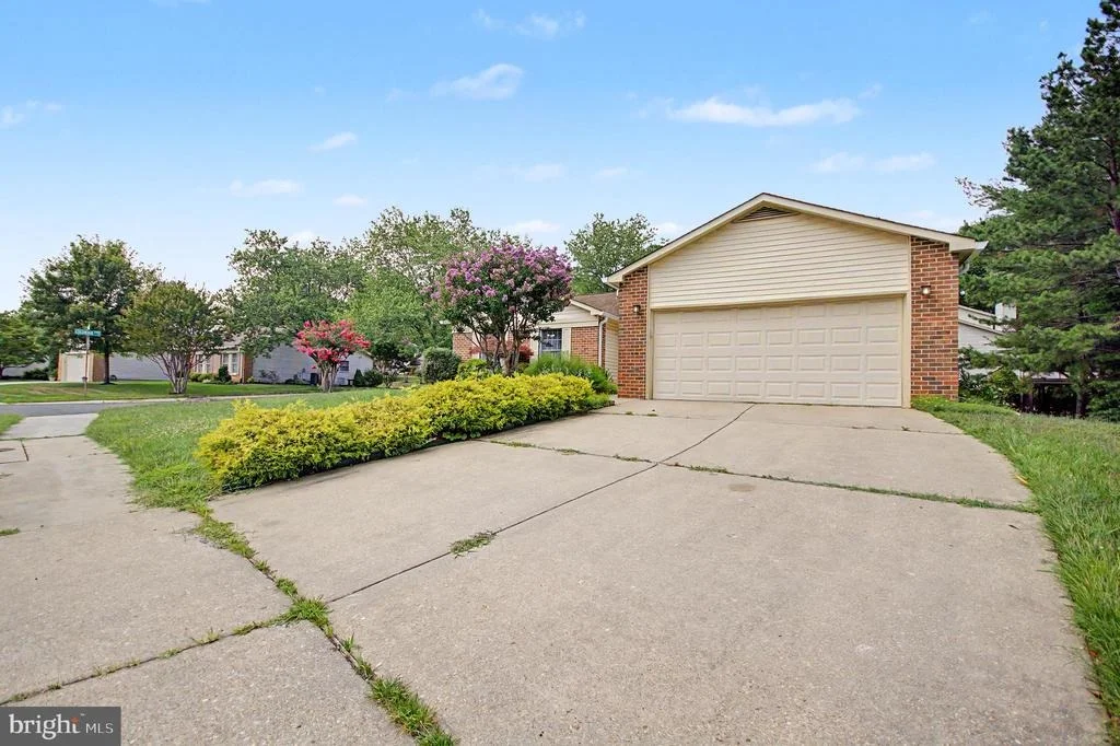 Photo of 804 COXSWAIN WAY