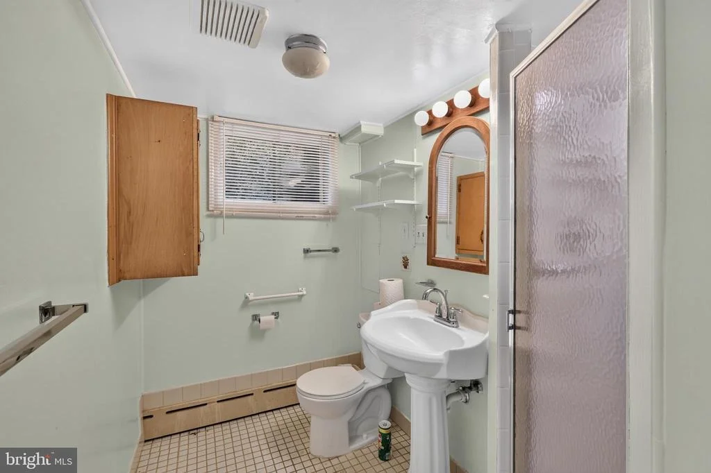 Photo of 10600 GREENACRES DRIVE