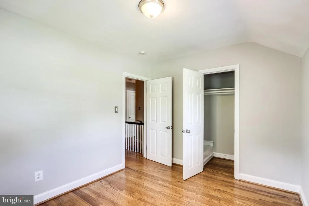 Photo of 505 E SCHUYLER ROAD