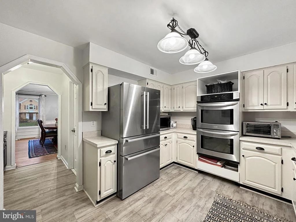 Photo of 325 SOAPSTONE LANE