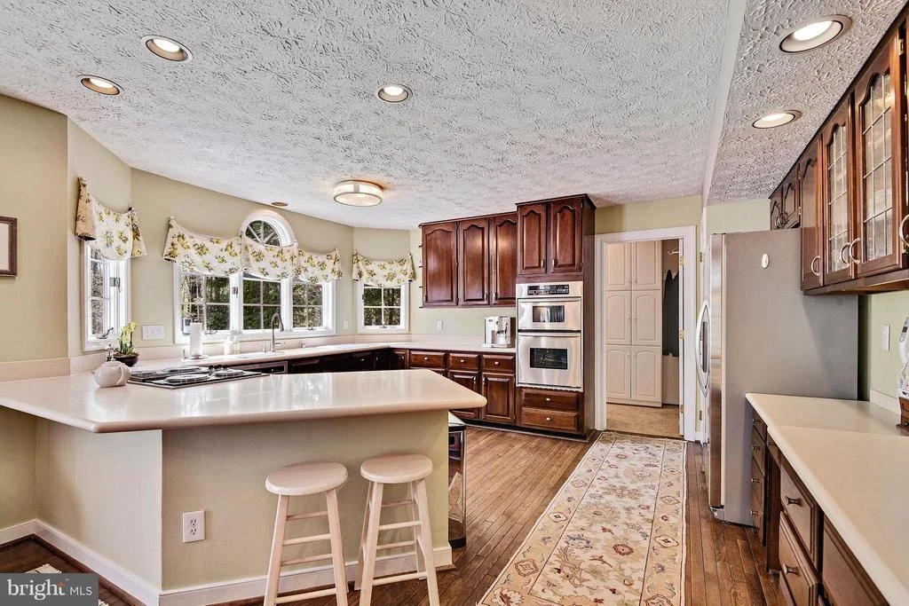 Photo of 704 FALLS ROAD