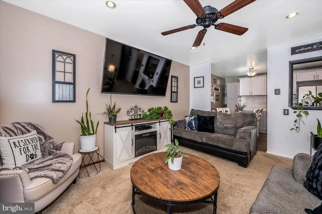 Photo of 223 TAMARACK WAY