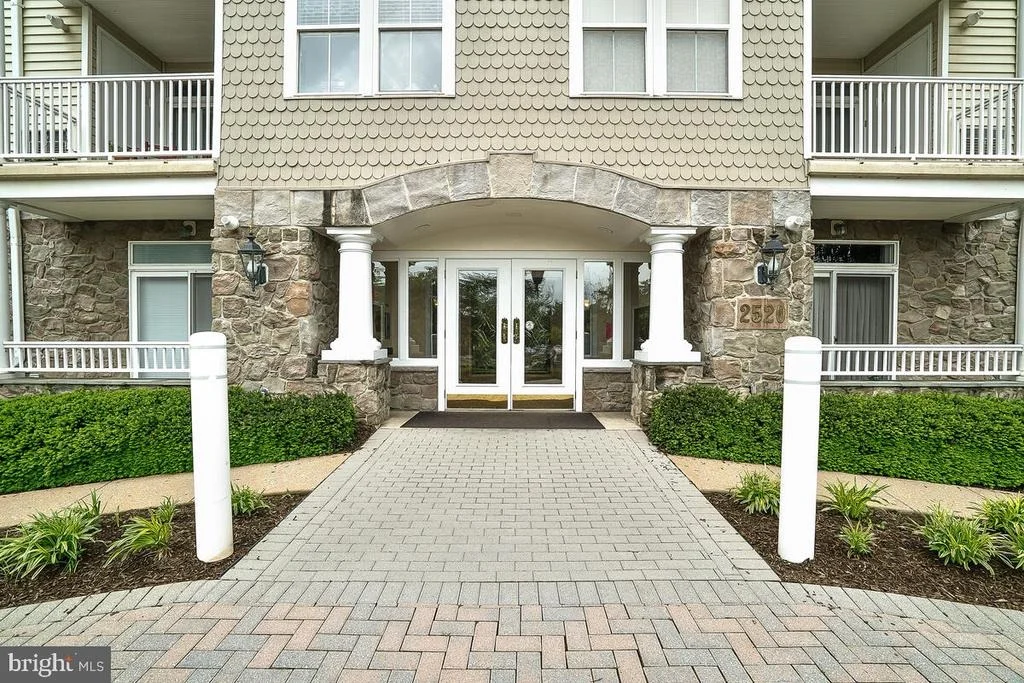 Photo of Unit 312 at 2520 WATERSIDE DRIVE