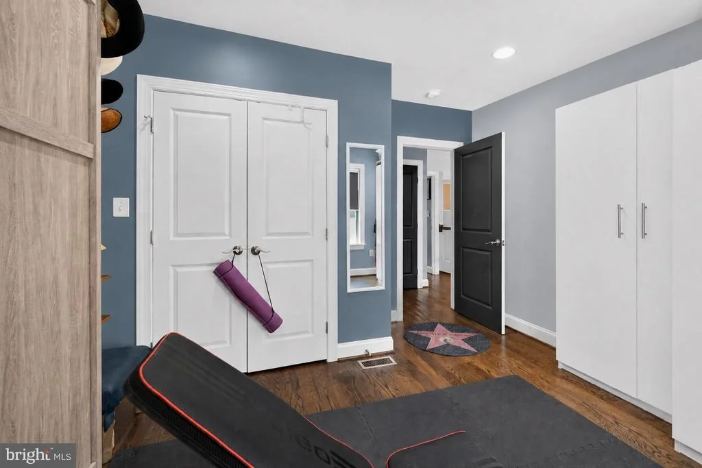 Photo of 2111 RAND PLACE NE