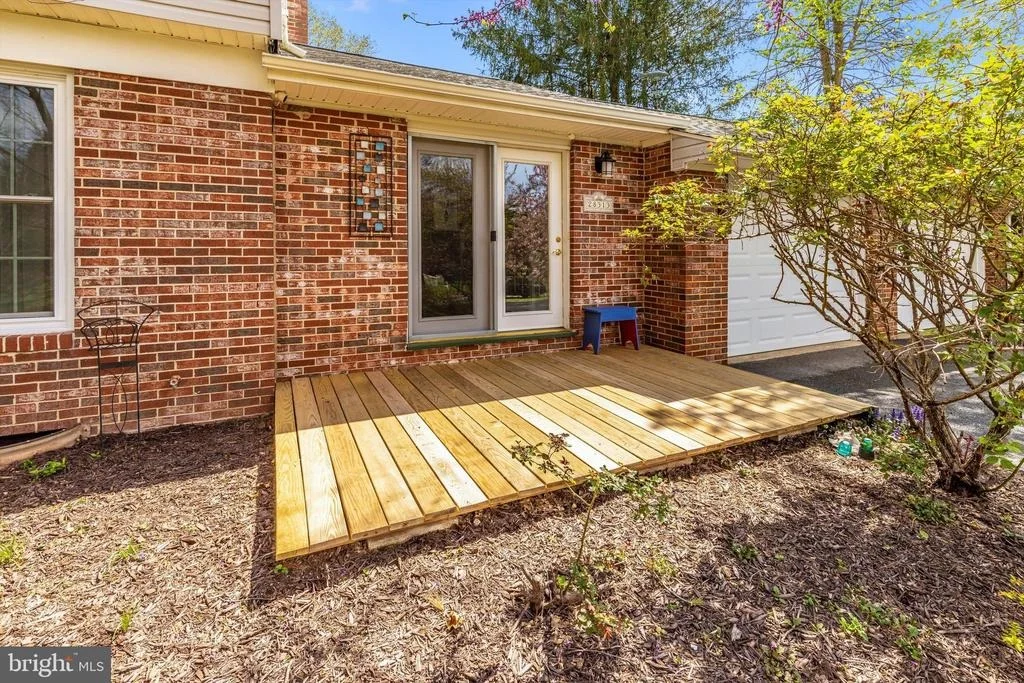 Photo of 28313 HONEYSUCKLE DRIVE