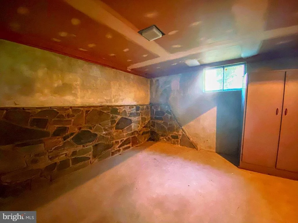 Photo of 2806 WEISMAN ROAD