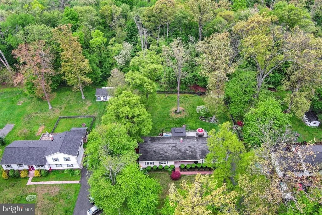Photo of 4296 WOLF HILL DRIVE