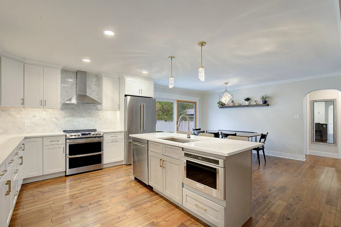 Photo of 818 CEDARCROFT DRIVE