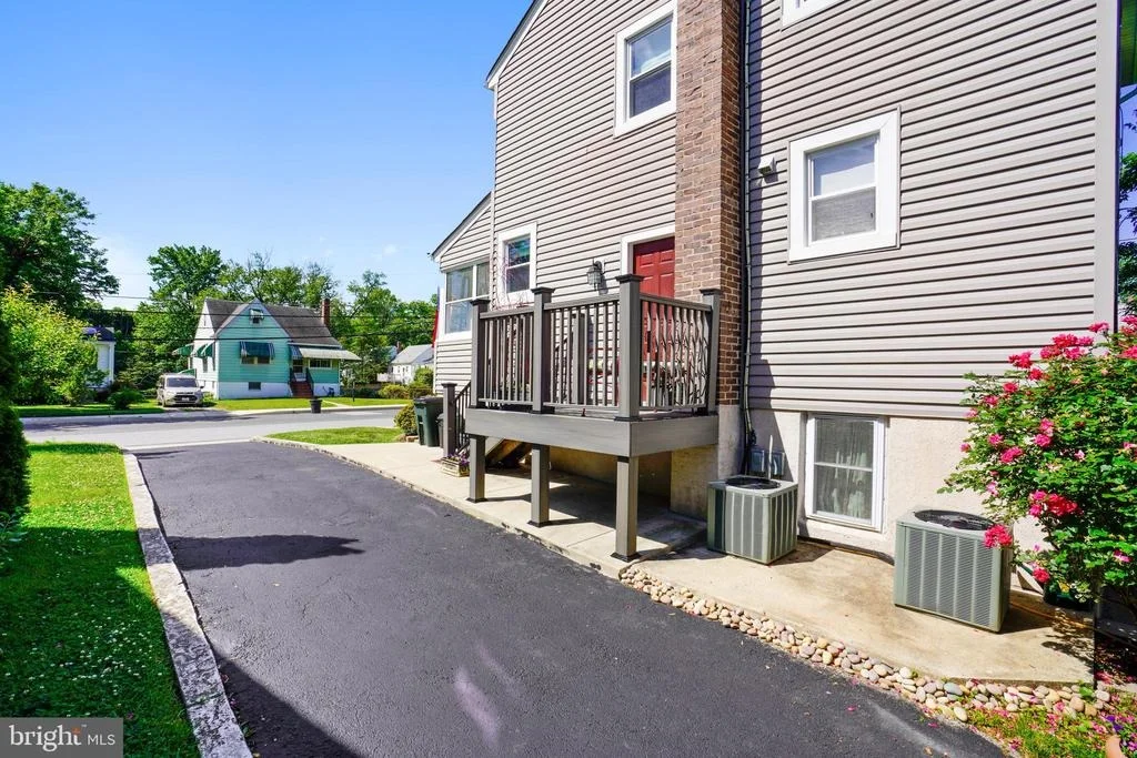 Photo of 1304 ELM ROAD