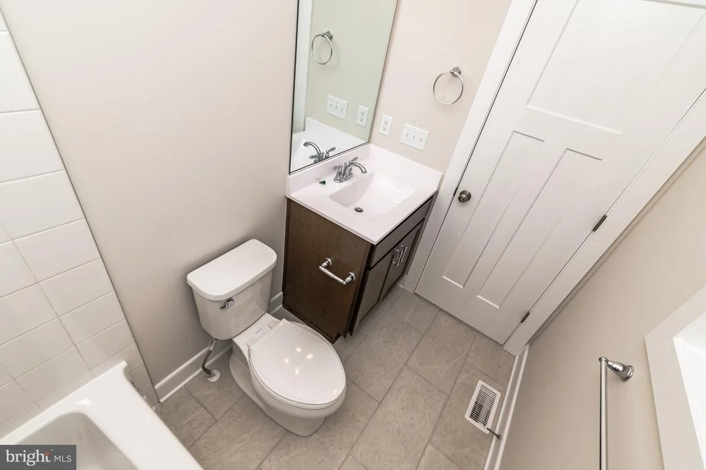 Photo of 404 SALT POND ROAD