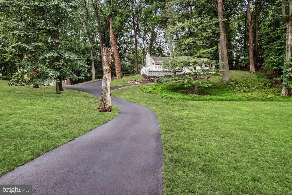 Photo of 407 WILLINGTON DRIVE