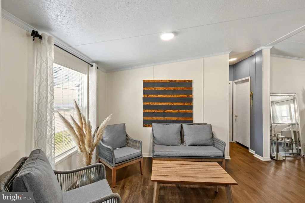 Photo of 43 MIDWAY AVENUE