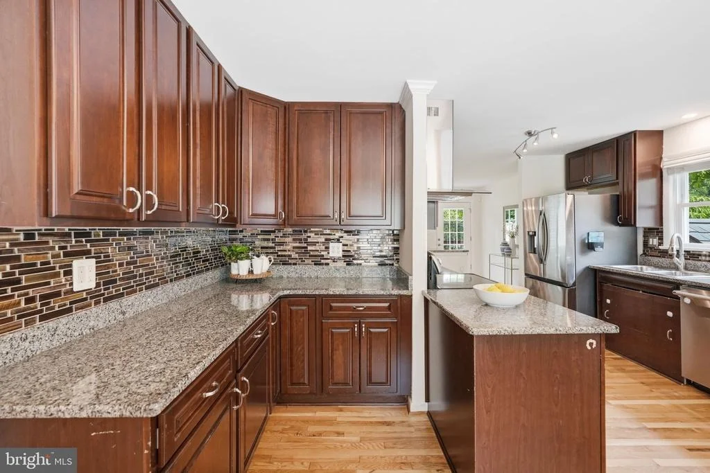 Photo of 2604 WOODEDGE ROAD