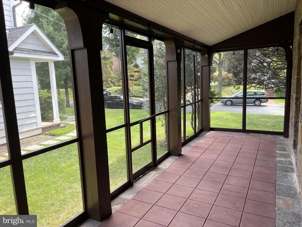 Photo of 105 SUMMERFIELD ROAD