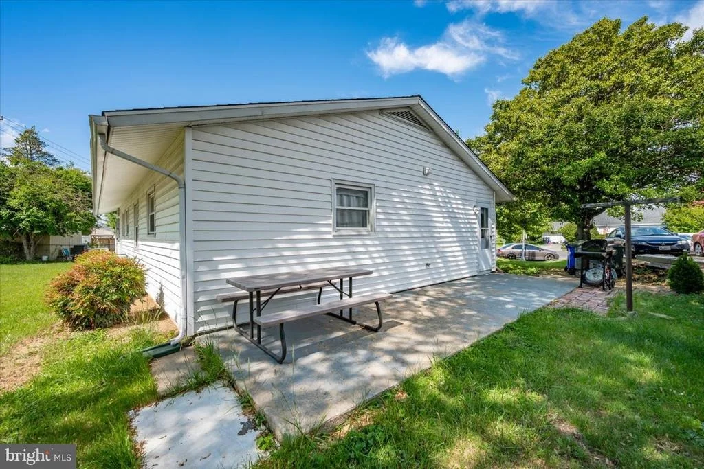 Photo of 302 MANOR COURT