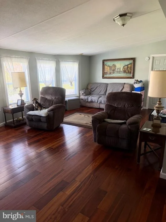 Photo of 273 MAYFLOWER DR