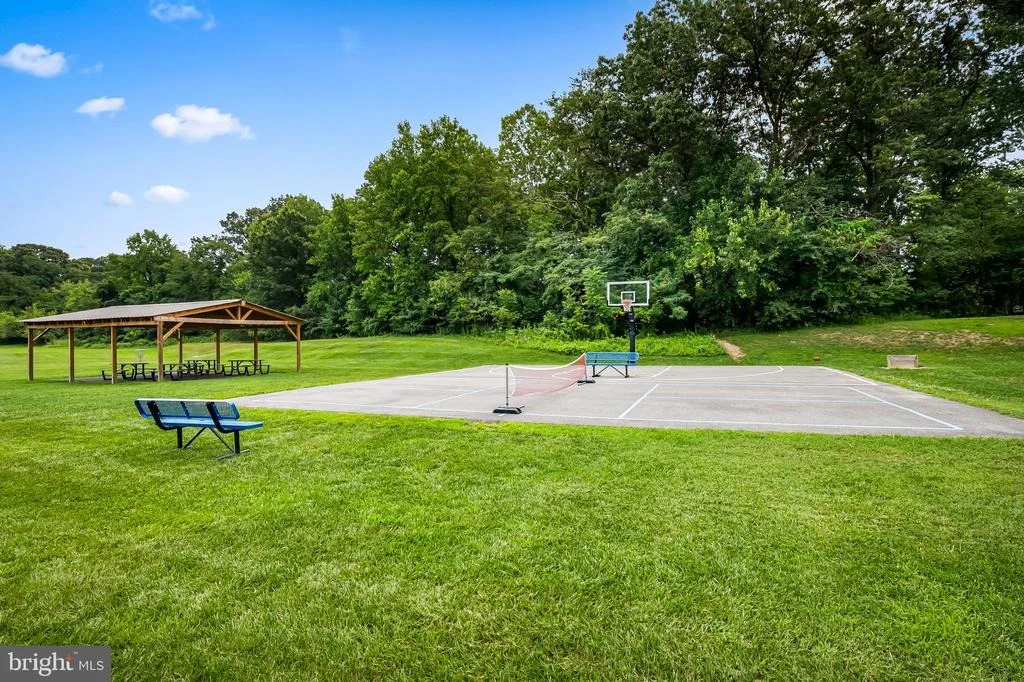 Photo of 427 YORKSHIRE DRIVE