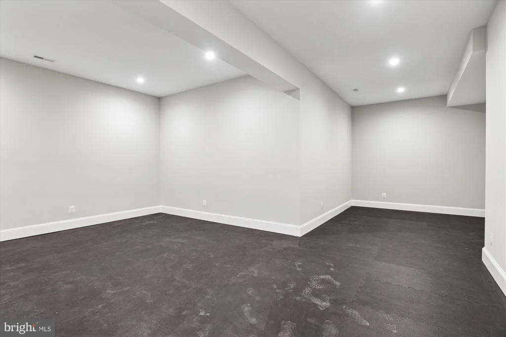Photo of 1515 CRESTWOOD LANE