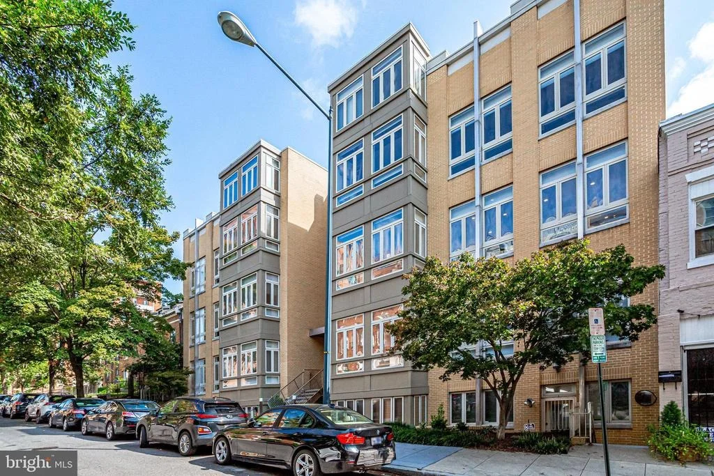 Photo of Unit 3 at 2363 CHAMPLAIN STREET NW