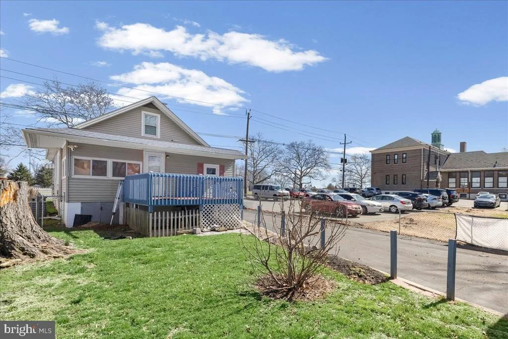 Photo of 21 BUTTONWOOD DRIVE