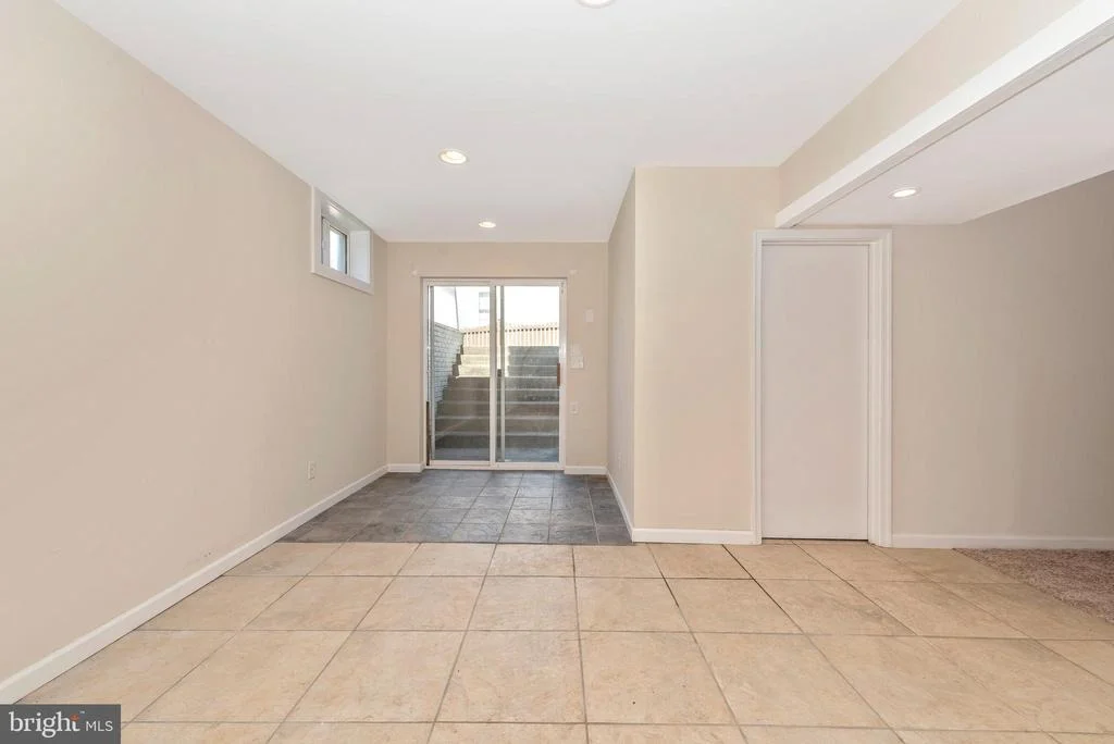 Photo of 638 BUSHYTAIL DRIVE