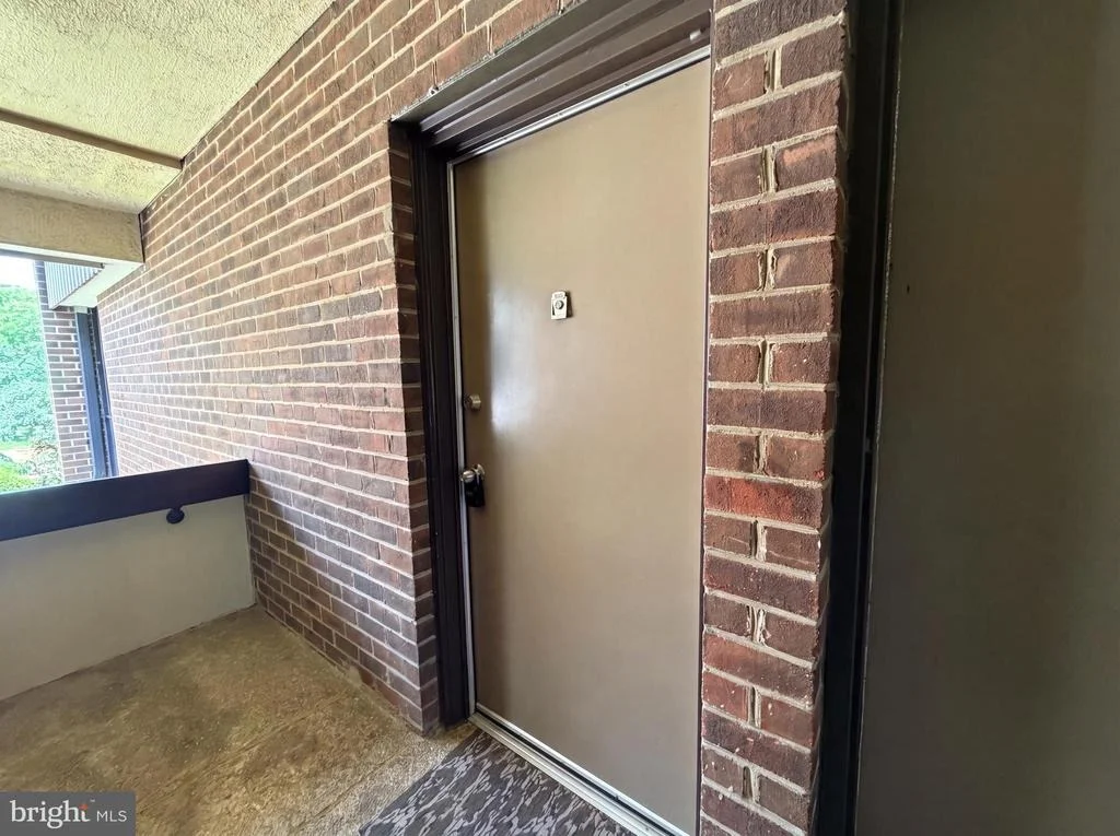 Photo of Unit 302 at 9907 BLUNDON DRIVE