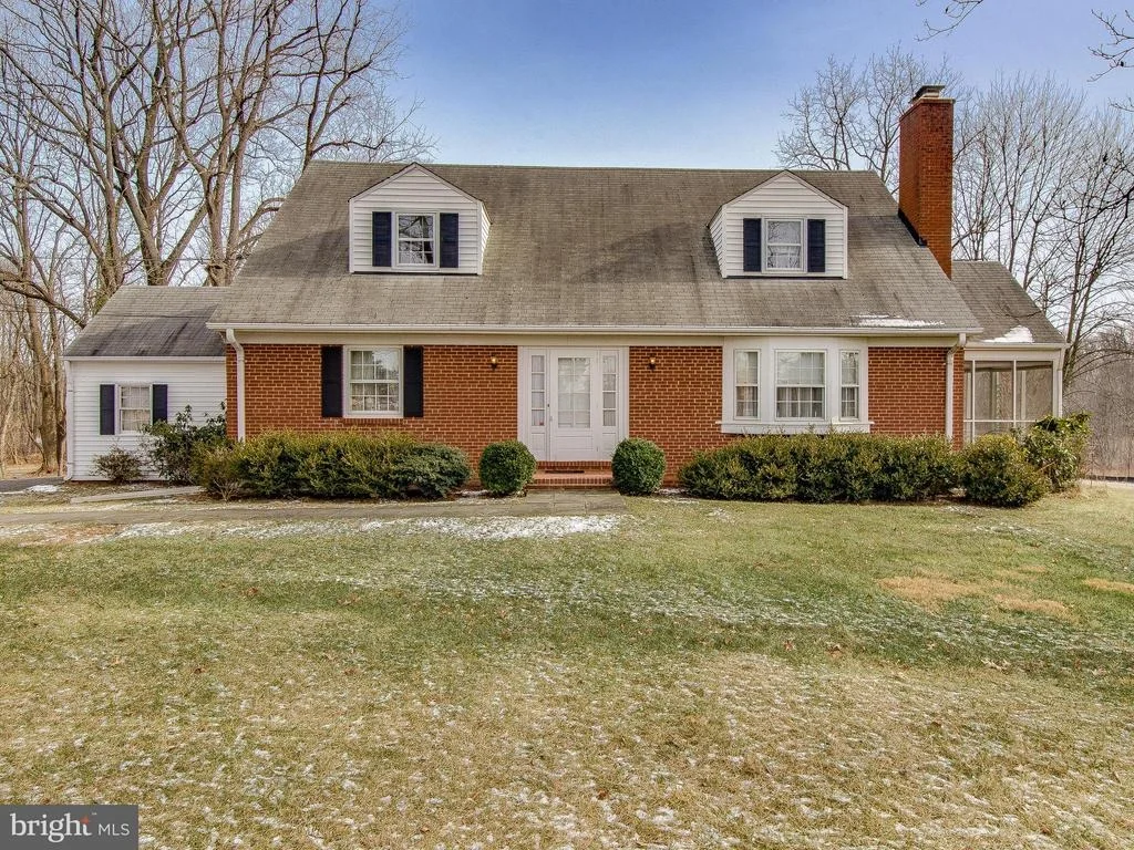 Photo of 17305 BATCHELLORS FOREST ROAD