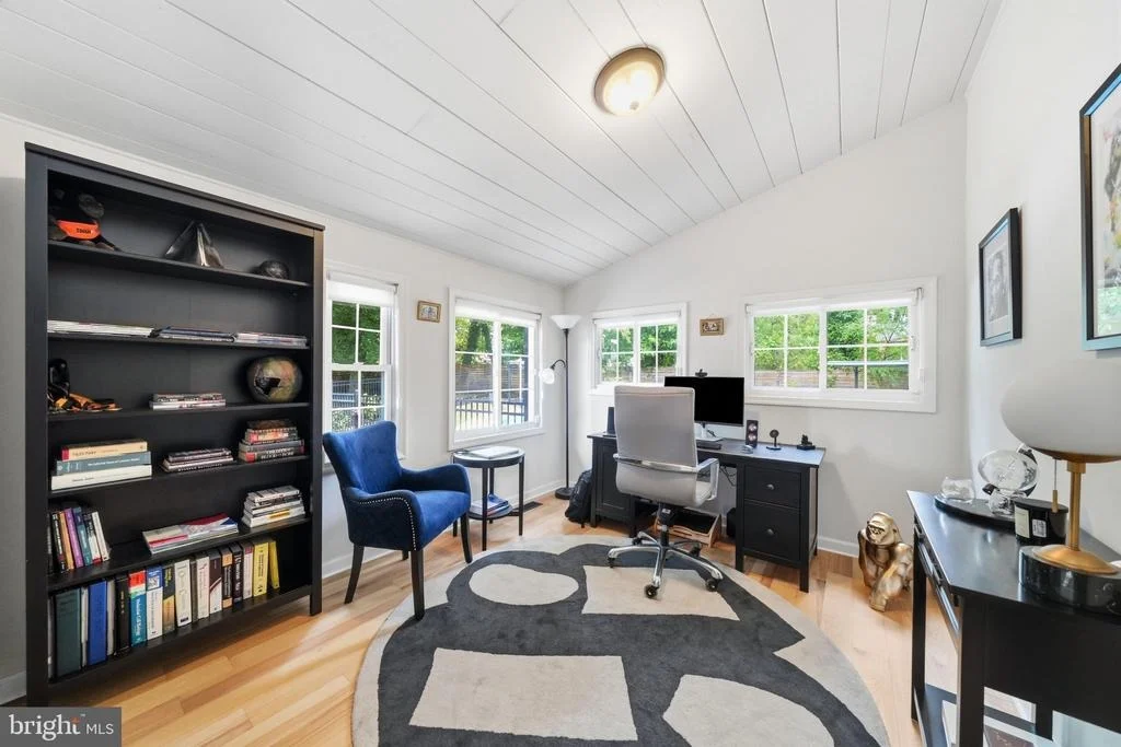 Photo of 6410 BUSHEY DRIVE